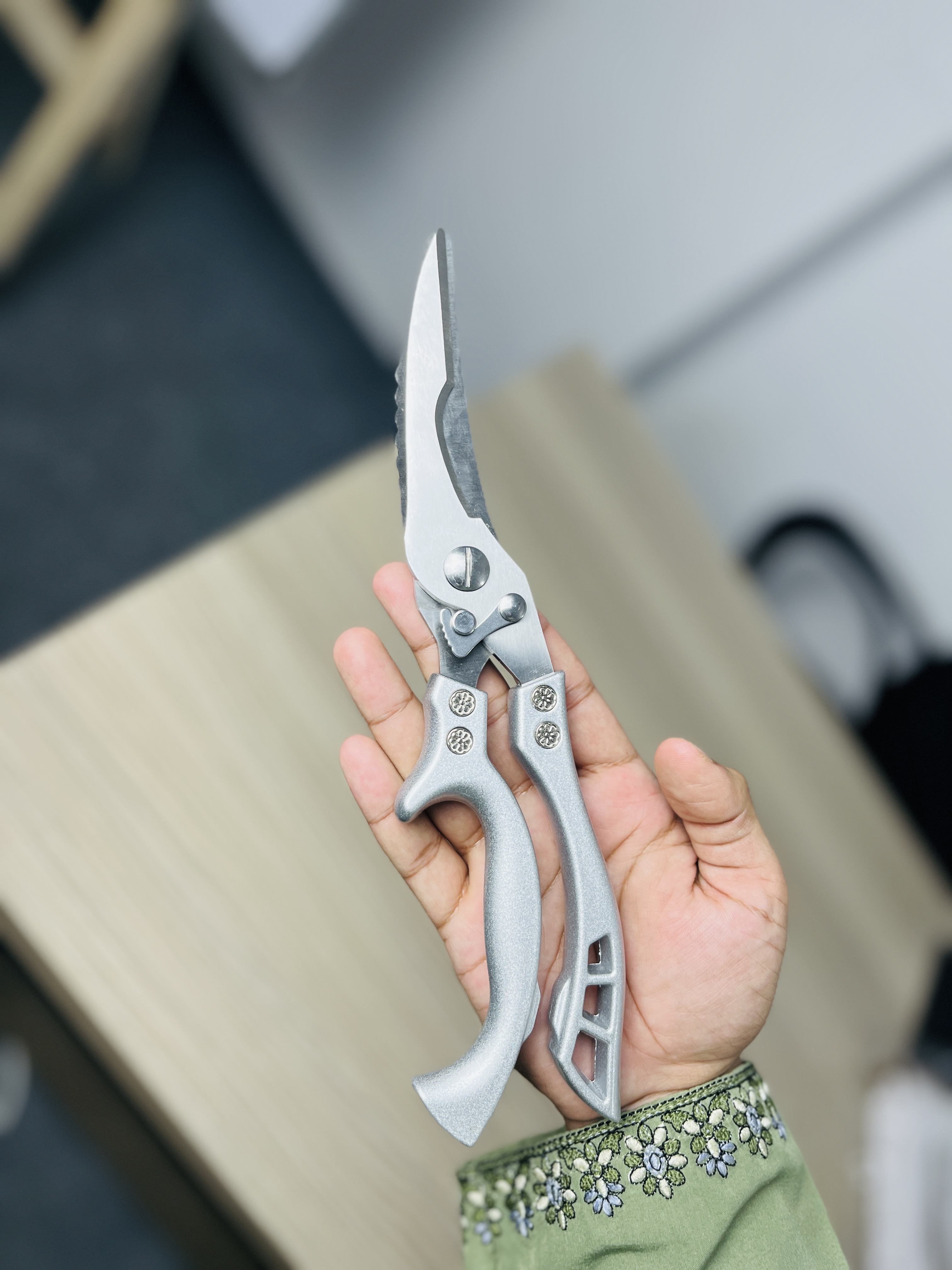Stainless Steel Heavy Scissor - স্টেইনলেস স্টিল হেভি-ডিউটি কাঁচি ✂️